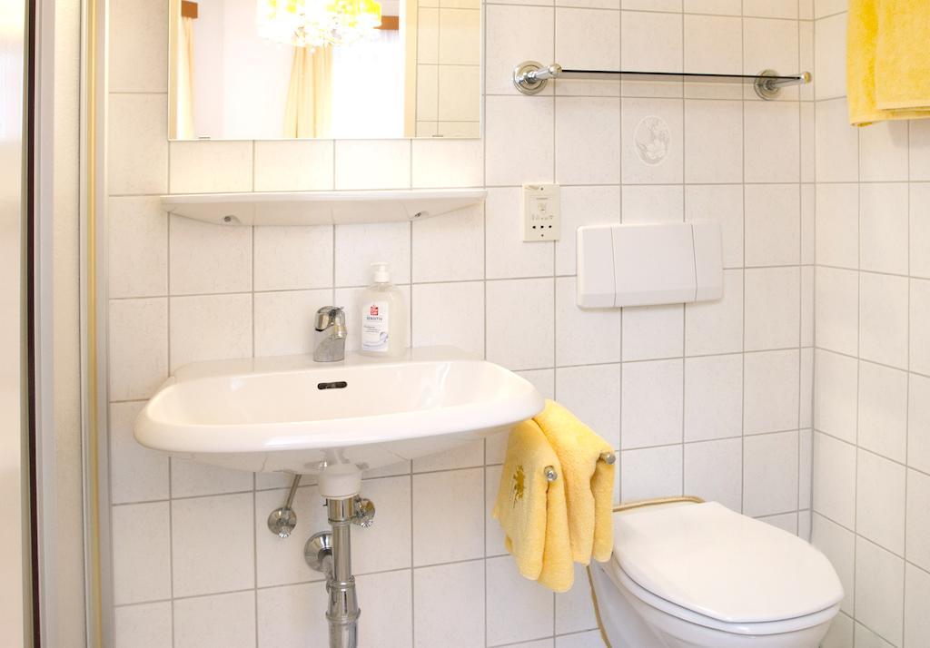 Hotel Zur Sonne Korneuburg Pokoj fotografie